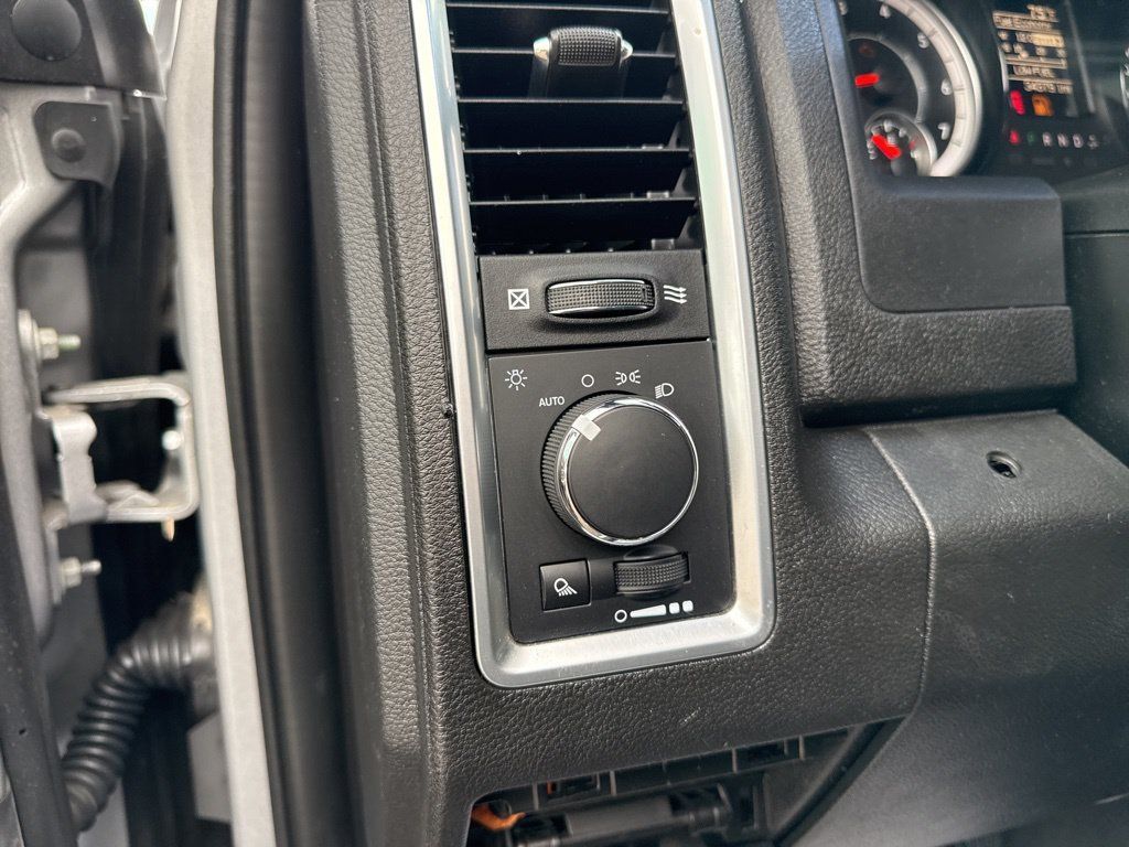 Used 2021 RAM 1500 Warlock AWD/4WD image 15