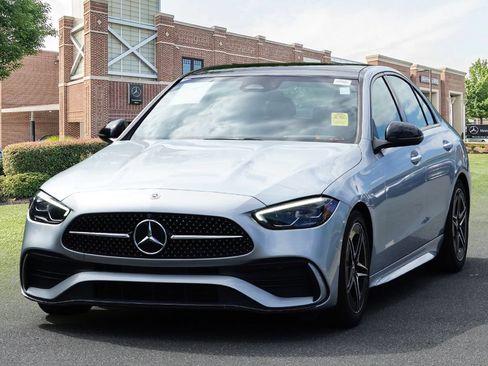 Used 2022 Mercedes-Benz C 300 4MATIC Sedan image 4