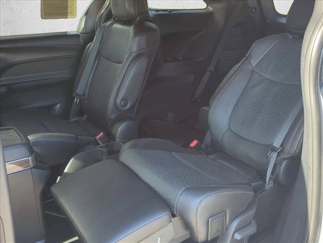 Certified 2026 Toyota Sienna Platinum AWD/4WD image 23