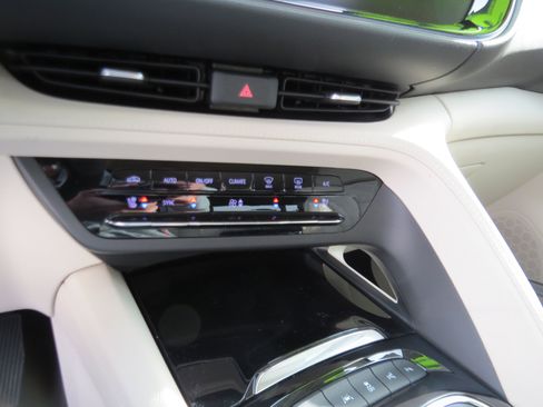 Certified 2023 Buick Envision Avenir image 20