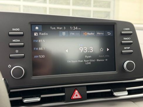 New 2026 Hyundai Elantra Hybrid FWD image 23