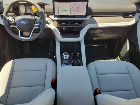 New 2026 Ford Explorer Platinum w/ LUX Leather Package AWD/4WD image 11