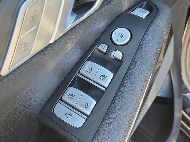 Used 2020 BMW X7 xDrive40i w/ Cold Weather Package AWD/4WD image 23