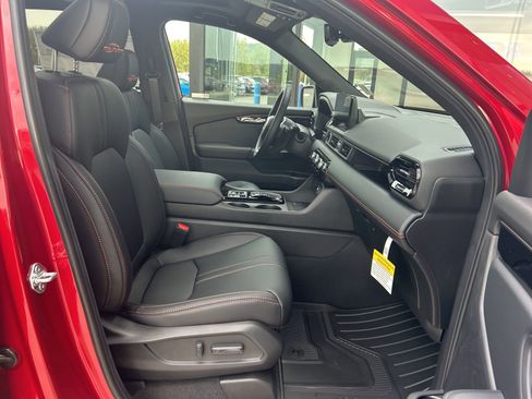 New 2025 Honda Pilot TrailSport image 13