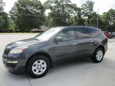 Used 2014 Chevrolet Traverse LS FWD image 6