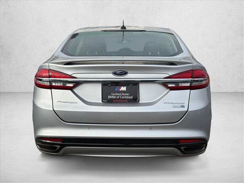 Used 2018 Ford Fusion Titanium image 4