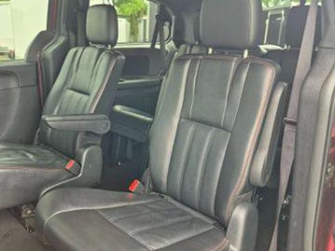 Used 2019 Dodge Grand Caravan GT FWD image 15
