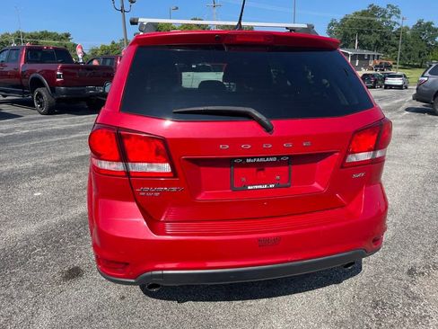 Used 2015 Dodge Journey SXT w/ Flexible Seating Group image 5