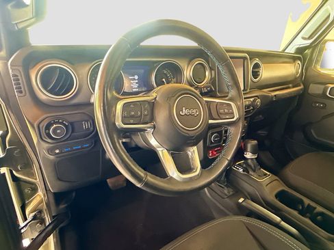 Used 2023 Jeep Wrangler Unlimited Rubicon 4xe w/ Cold Weather Group AWD/4WD image 12