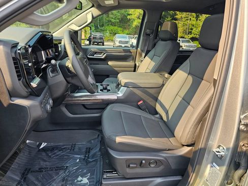 New 2026 Chevrolet Silverado 3500 LTZ w/ LTZ Plus Package AWD/4WD image 22