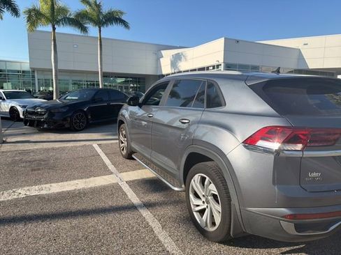 Used 2020 Volkswagen Atlas Cross Sport SE w/ Towing Package image 15