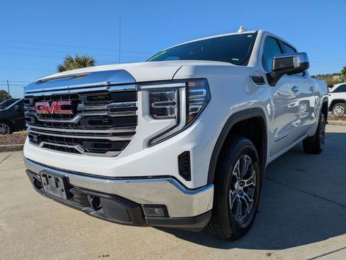 Used 2025 GMC Sierra 1500 SLT image 8