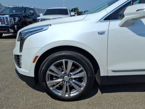 Used 2024 Cadillac XT5 Premium Luxury w/ LPO, Floor Liner Package AWD/4WD image 24