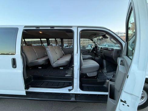 Used 2023 Chevrolet Express 3500 LT w/ LT Preferred Equipment Group image 24