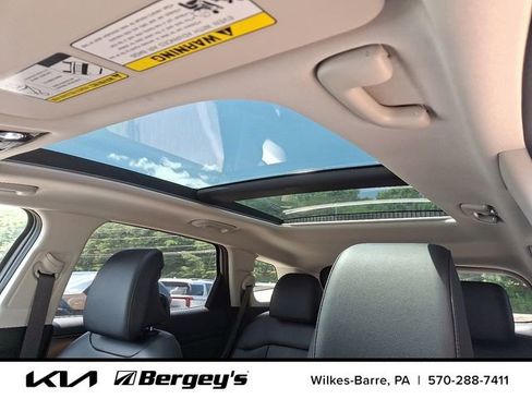 Certified 2026 Kia Sportage EX w/ EX Panorama Roof Package AWD/4WD image 11
