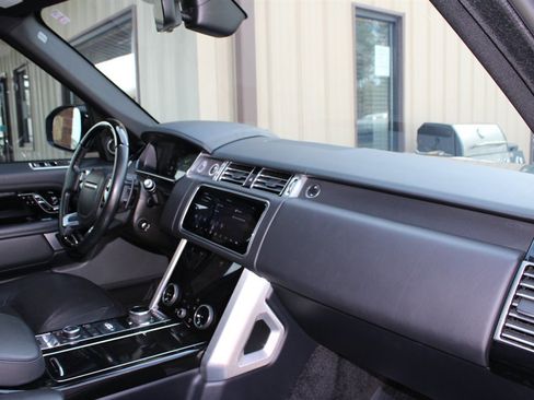 Used 2018 Land Rover Range Rover Supercharged image 16