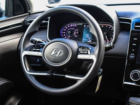 Used 2024 Hyundai Tucson SE image 25