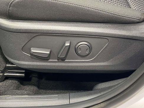 New 2026 Kia Sportage LX w/ LX Convenience Package FWD image 17