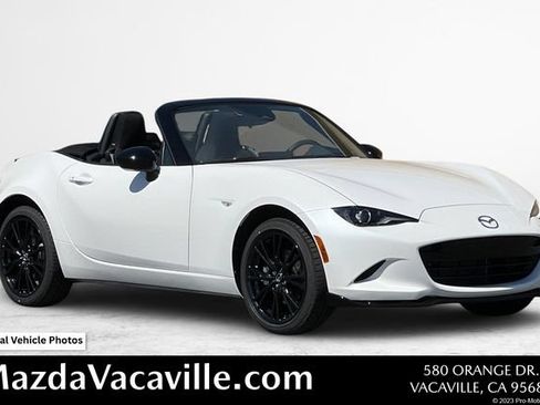 New 2026 MAZDA MX-5 Miata Club w/ Interior Package RWD image 1