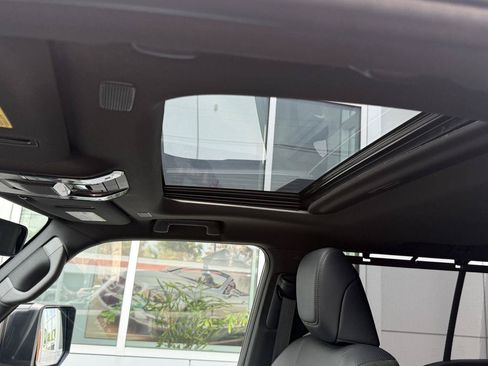 Used 2025 Lexus GX 550 AWD/4WD image 61