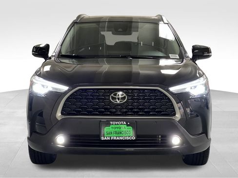 Certified 2022 Toyota Corolla Cross XLE image 8