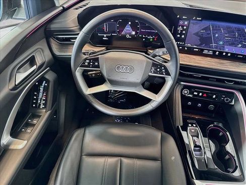 Used 2025 Audi Q5 Premium AWD/4WD image 19