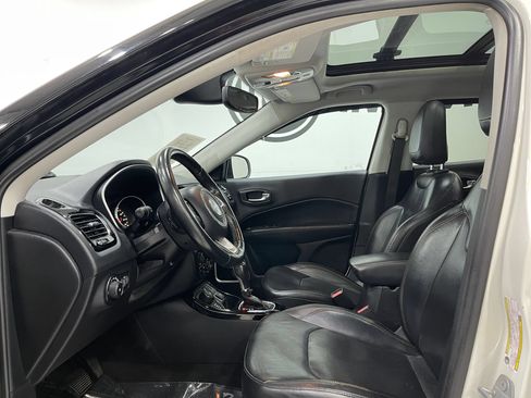 Used 2019 Jeep Compass Limited AWD/4WD image 13