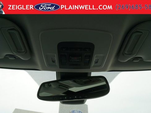 Used 2022 Toyota Camry SE w/ Cold Weather Package FWD image 30