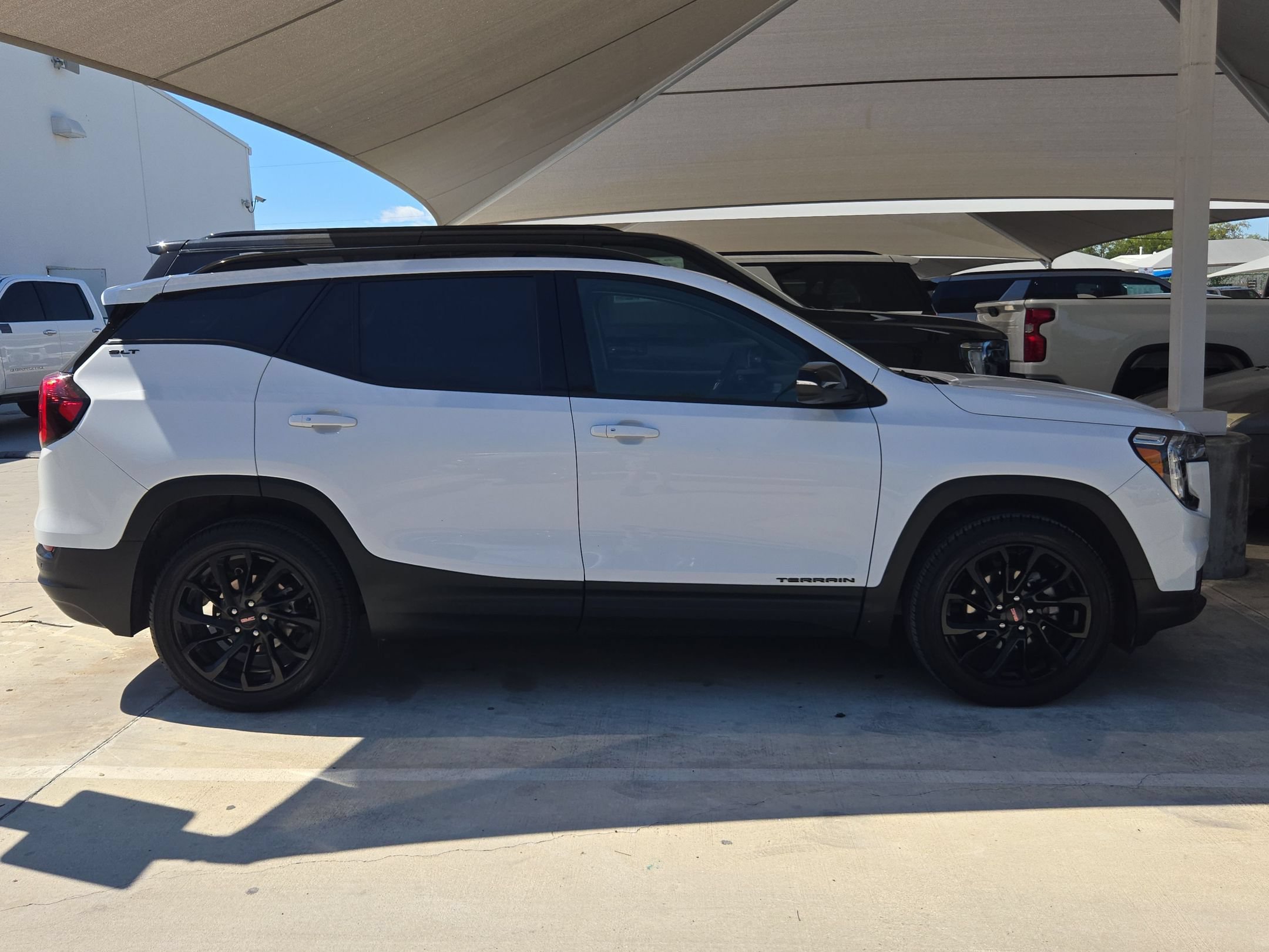 Certified 2024 GMC Terrain SLT w/ Tech Package AWD/4WD image 7