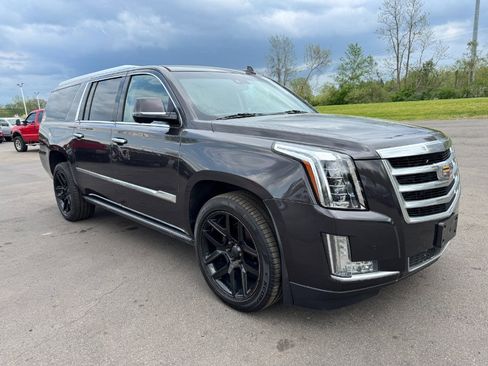 Used 2016 Cadillac Escalade ESV Premium AWD/4WD image 7