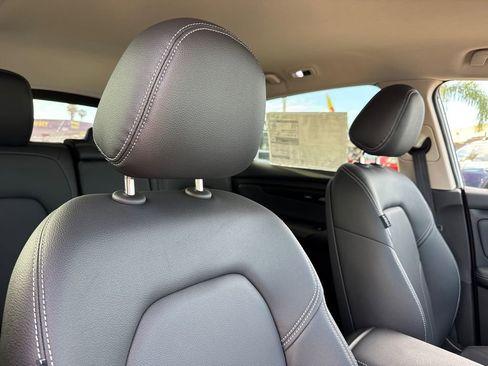 New 2025 VinFast VF 8 Eco AWD/4WD image 12