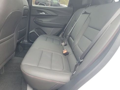 Certified 2025 Chevrolet TrailBlazer RS w/ Convenience Package AWD/4WD image 28