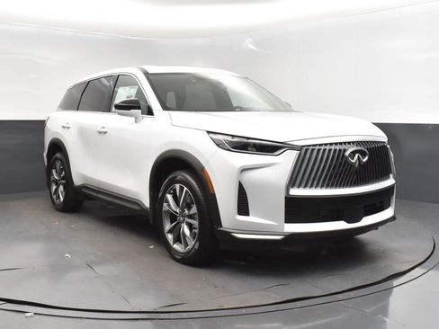 Certified 2026 INFINITI QX60 Pure w/ Cargo Package image 9