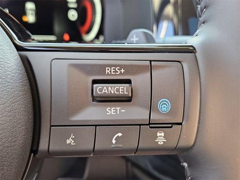 New 2025 Nissan Pathfinder Platinum image 26