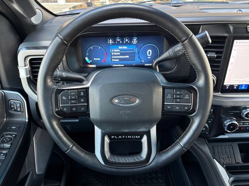 Used 2023 Ford F250 Platinum w/ FX4 Off-Road Package AWD/4WD image 34