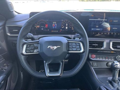 Used 2025 Ford Mustang GT Premium w/ GT Performance Package RWD image 5