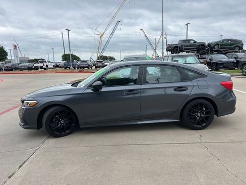 Used 2022 Honda Civic Sport image 6