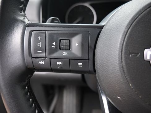 Used 2025 Nissan Pathfinder SV FWD image 20