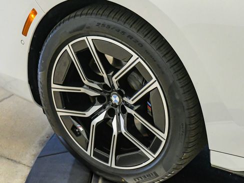 Certified 2023 BMW 740i w/ Parking Assistance Package RWD image 10