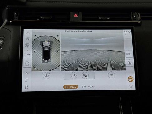 Used 2026 Land Rover Range Rover Velar Dynamic SE AWD/4WD image 15