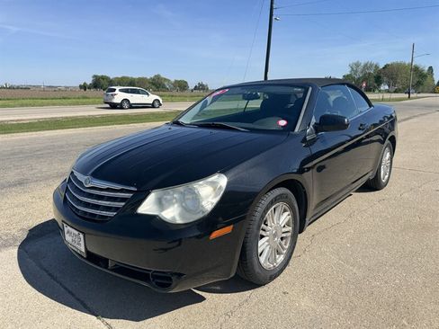 Used 2009 Chrysler Sebring Touring w/ Electronics Convenience Group FWD image 2