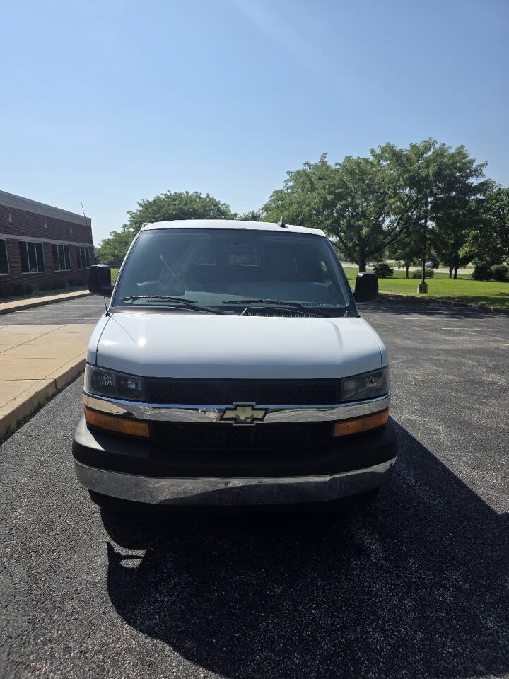 Used 2017 Chevrolet Express 3500 LT w/ LT Preferred Equipment Group RWD image 6