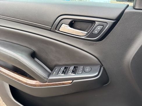 Used 2017 Chevrolet Suburban LT w/ Luxury Package image 20