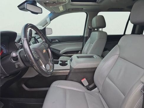 Used 2019 Chevrolet Suburban LT w/ LT Signature Package AWD/4WD image 17