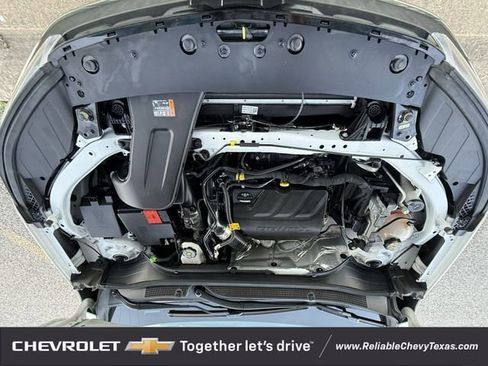 Certified 2024 Chevrolet Trax RS w/ Sunroof Package image 35