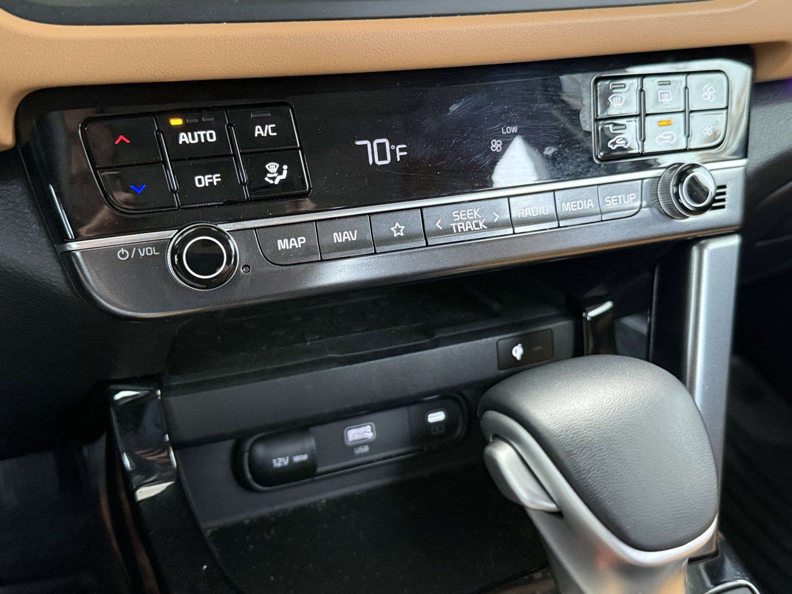 Used 2024 Kia Seltos EX AWD/4WD image 15
