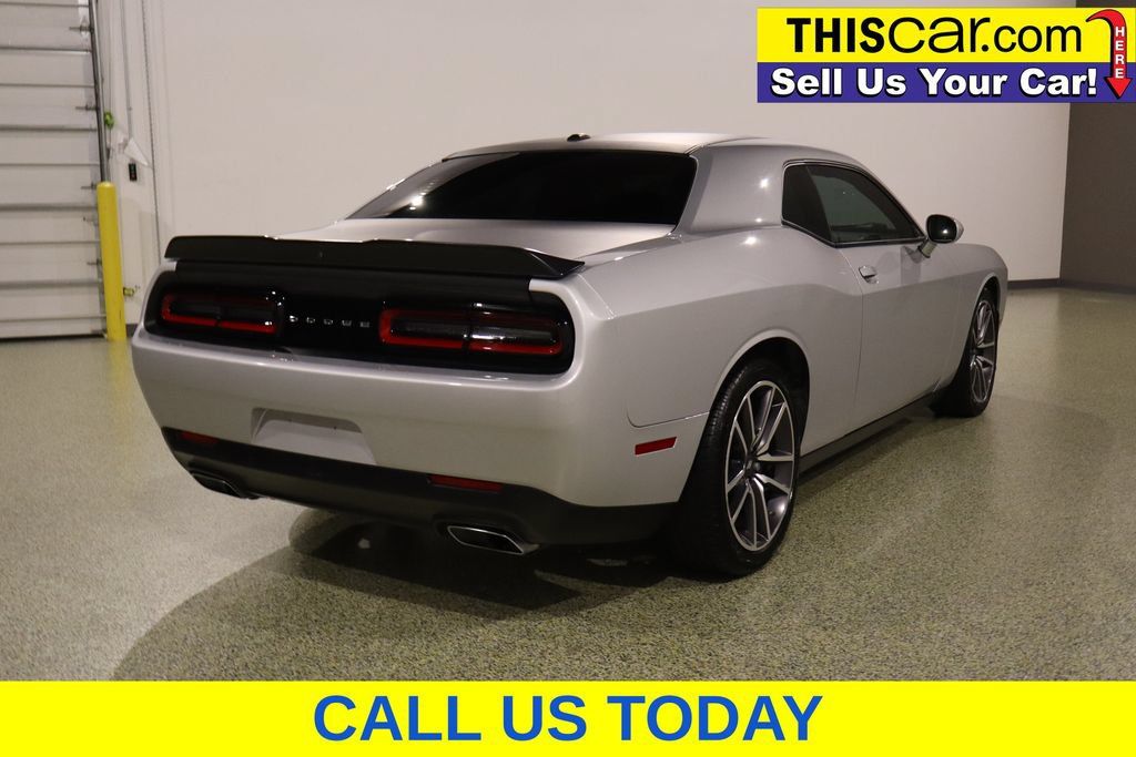 Used 2023 Dodge Challenger R/T RWD image 10