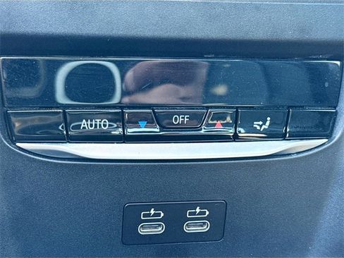 Used 2021 BMW 330e xDrive 330e xDrive w/ Premium Package image 28