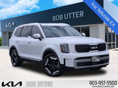 Used 2024 Kia Telluride EX w/ EX Captain's Chair Package