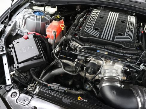 Used 2021 Chevrolet Camaro ZL1 RWD image 18